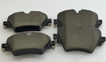 Original BMW Bremsbeläge vorne für BMW G20 G21 G30 G31 F40 F45 G01 G42 F39 F44 F46 F48 G22 G23 G26 G29 und viele andere Modelle und viele Mini Modelle (siehe unsere Fahrzeugliste in der Artikelbeschreibung)