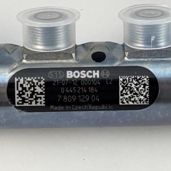 Neu Original Bosch 0445214184 Verteilerrohr Rail Kraftstoffverteiler Einspritzleiste für BMW 520d E60 E61 177PS 